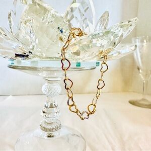 Elegant 18k Gold Heart Link Bracelet NEW Pretty Bird